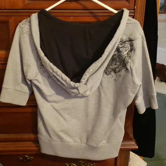 Red Marc Ecko cropped hoodie - Picture 4 of 5